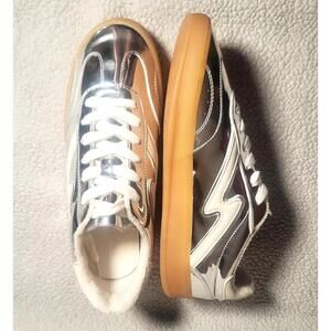 Madden Girl Women's Giia Lace-Up Gum Sole Sneakers Metallic Silver - Size 8.5